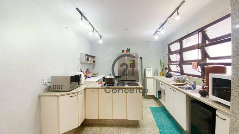 Imagem Casa com 6 Quartos à Venda, 411 m² em Trindade - Florianópolis