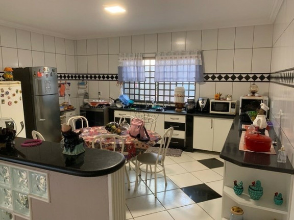Imagem Casa com 4 Quartos à Venda, 800 m² em Setor Habitacional Arniqueira (águas Claras) - Brasília Imagem Casa com 4 Quartos à Venda, 800 m² em Setor Habitacional Arniqueira (águas Claras) - Brasília
