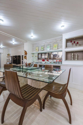 Imagem Casa com 3 Quartos à Venda,  em Agronomica - Florianópolis