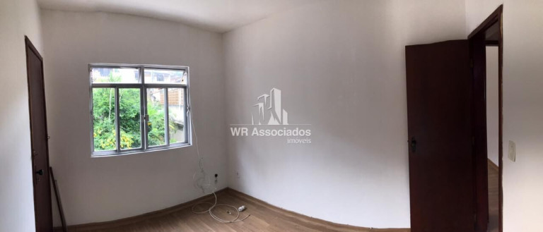 Imagem Casa com 4 Quartos à Venda, 220 m² Imagem Casa com 4 Quartos à Venda, 220 m²
