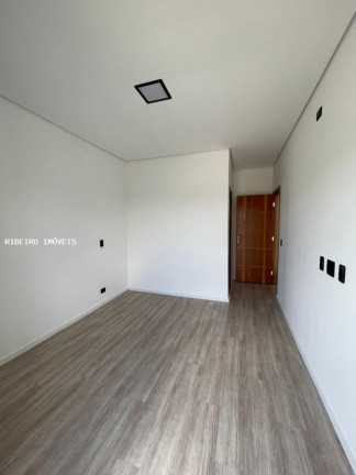 Imagem Casa com 3 Quartos à Venda, 140 m² em Villas Do Jaguari - Santana De Parnaíba Imagem Casa com 3 Quartos à Venda, 140 m² em Villas Do Jaguari - Santana De Parnaíba