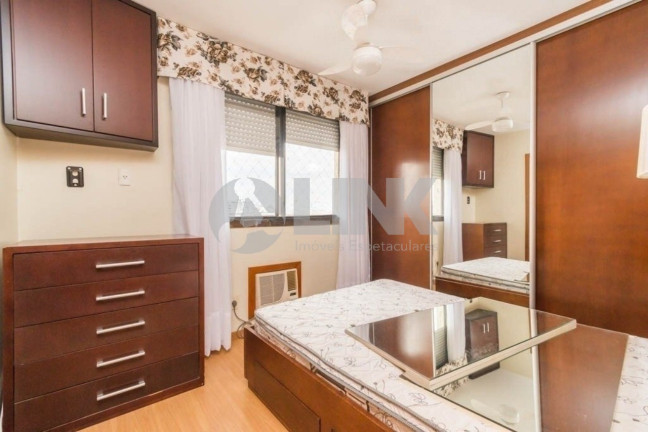 Imagem Apartamento com 2 Quartos à Venda, 67 m² em Passo Da Areia - Porto Alegre