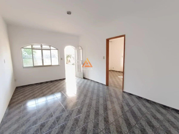 Imagem Casa com 3 Quartos à Venda, 385 m²
