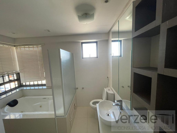 Imagem Apartamento com 3 Quartos para Alugar, 127 m² em Centro - Balneário Camboriú Imagem Apartamento com 3 Quartos para Alugar, 127 m² em Centro - Balneário Camboriú