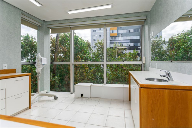 Imagem Sala Comercial à Venda, em Floresta - Porto Alegre Imagem Sala Comercial à Venda, em Floresta - Porto Alegre