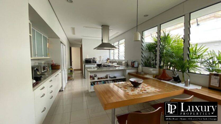 Imagem Casa com 3 Quartos à Venda, em Morumbi - São Paulo Imagem Casa com 3 Quartos à Venda, em Morumbi - São Paulo