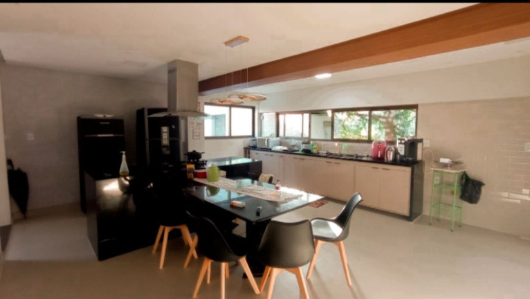Imagem Casa com 4 Quartos à Venda, 450 m² em Stiep - Salvador Imagem Casa com 4 Quartos à Venda, 450 m² em Stiep - Salvador