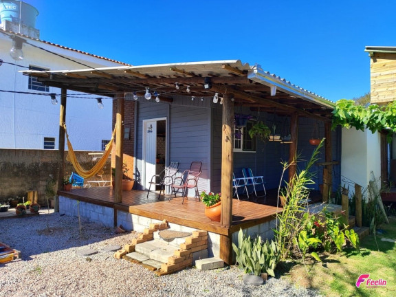 Imagem Casa com 4 Quartos à Venda, 200 m² em São João Do Rio Vermelho - Florianópolis