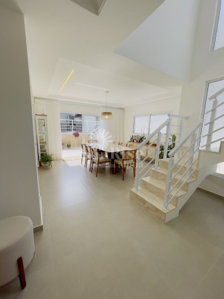 Imagem Casa com 3 Quartos à Venda, 300 m² em Parque Sinai - Santana De Parnaíba Imagem Casa com 3 Quartos à Venda, 300 m² em Parque Sinai - Santana De Parnaíba