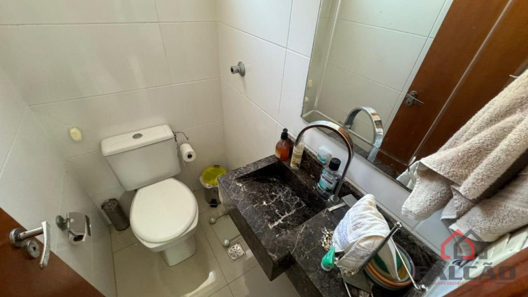 Imagem Sobrado com 3 Quartos à Venda, 230 m² em Marapé - Santos