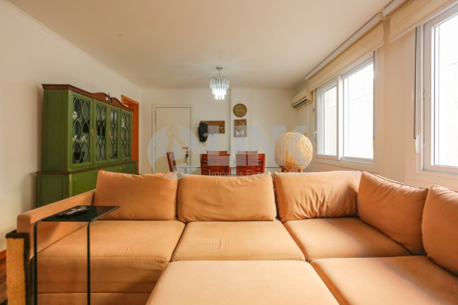 Imagem Apartamento com 3 Quartos à Venda, 133 m² em Independência - Porto Alegre Imagem Apartamento com 3 Quartos à Venda, 133 m² em Independência - Porto Alegre