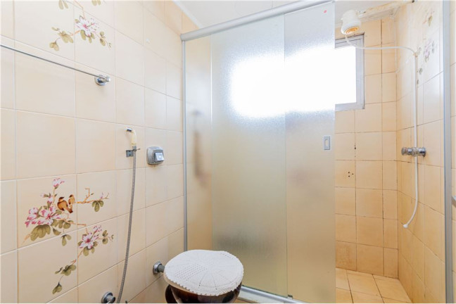 Imagem Imóvel com 3 Quartos à Venda, em Menino Deus - Porto Alegre Imagem Imóvel com 3 Quartos à Venda, em Menino Deus - Porto Alegre
