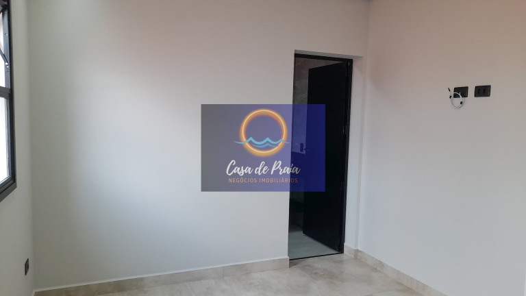 Imagem Sobrado com 4 Quartos à Venda, 210 m² em Estância São José - Peruíbe