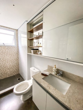 Imagem Apartamento com 2 Quartos à Venda, 66 m² em Menino Deus - Porto Alegre