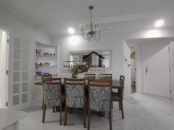 Imagem Apartamento com 3 Quartos à Venda, 130 m²