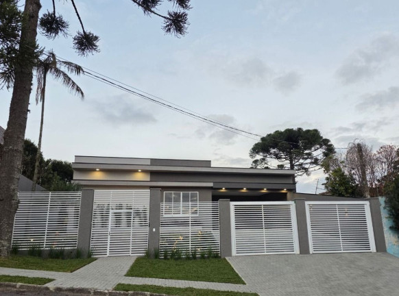 Casa com 3 Quartos à Venda, 284 m² em Santo Inácio - Curitiba
