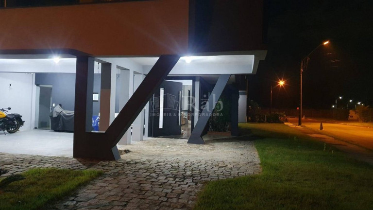 Imagem Sobrado com 3 Quartos à Venda, 220 m² em Santa Regina - Camboriú