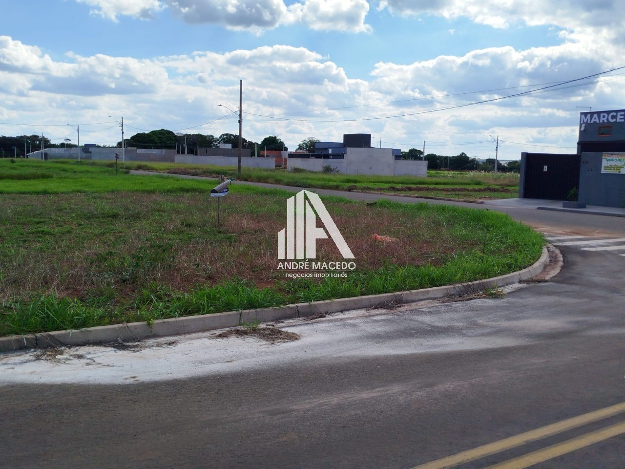Terreno à Venda, 282 m² em Vila Flórida - Mogi Guaçu