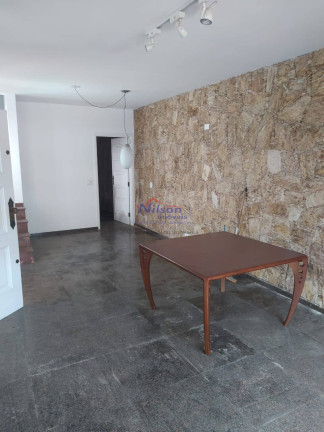 Imagem Casa com 4 Quartos à Venda, em Guarulhos Imagem Casa com 4 Quartos à Venda, em Guarulhos