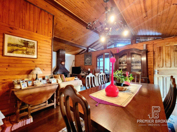 Imagem Casa com 4 Quartos à Venda, 300 m² em Albuquerque - Teresópolis