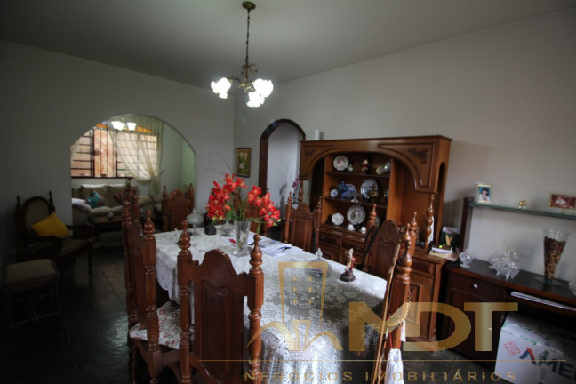 Imagem Casa com 5 Quartos à Venda, 400 m² em Vila Cloris - Belo Horizonte