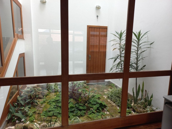 Imagem Casa com 4 Quartos à Venda, 326 m² em Araras - Teresópolis