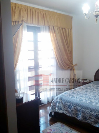Imagem Sobrado com 3 Quartos à Venda, 240 m² em Vila Ayrosa - Osasco