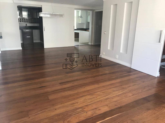 Apartamento com 3 Quartos à Venda, 155 m² em Moema - São Paulo