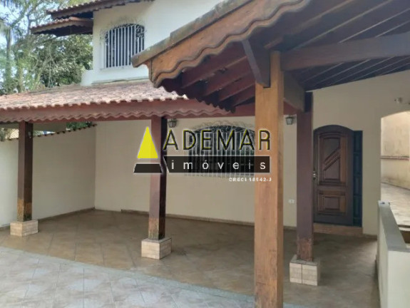 Casa com 5 Quartos à Venda, 254 m² em Eldorado - Diadema