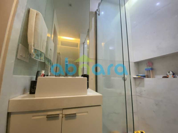 Imagem Apartamento com 3 Quartos à Venda, 184 m² em Copacabana - Rio De Janeiro Imagem Apartamento com 3 Quartos à Venda, 184 m² em Copacabana - Rio De Janeiro