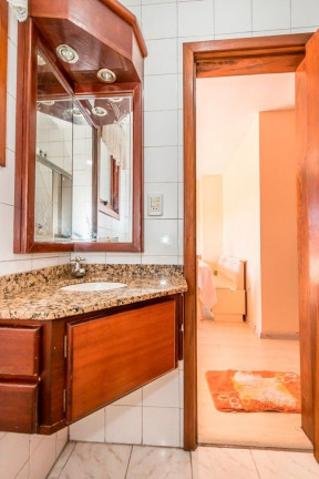 Imagem Imóvel com 3 Quartos à Venda, 157 m² em Jardim Itu - Porto Alegre Imagem Imóvel com 3 Quartos à Venda, 157 m² em Jardim Itu - Porto Alegre