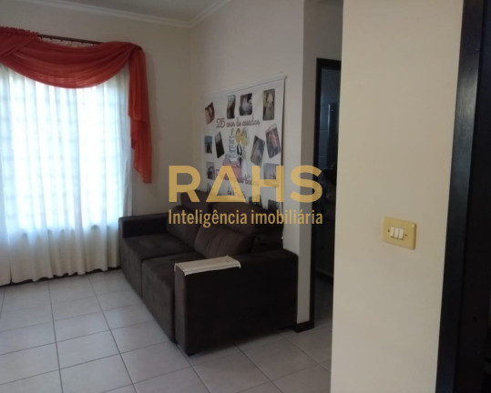 Imagem Casa com 4 Quartos à Venda, 261 m² em América - Joinville Imagem Casa com 4 Quartos à Venda, 261 m² em América - Joinville