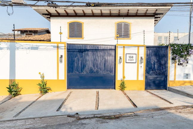 Casa com 4 Quartos à Venda,  em Chácara Monte Alegre - São Paulo