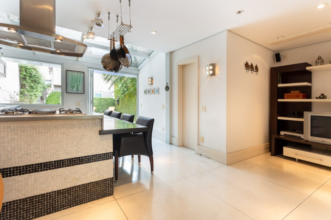 Imagem Casa com 3 Quartos à Venda, 260 m² em Jardim Paulistano - São Paulo Imagem Casa com 3 Quartos à Venda, 260 m² em Jardim Paulistano - São Paulo