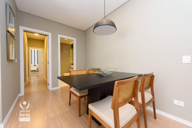 Imagem Apartamento com 3 Quartos à Venda, 77 m² em Mercês - Curitiba