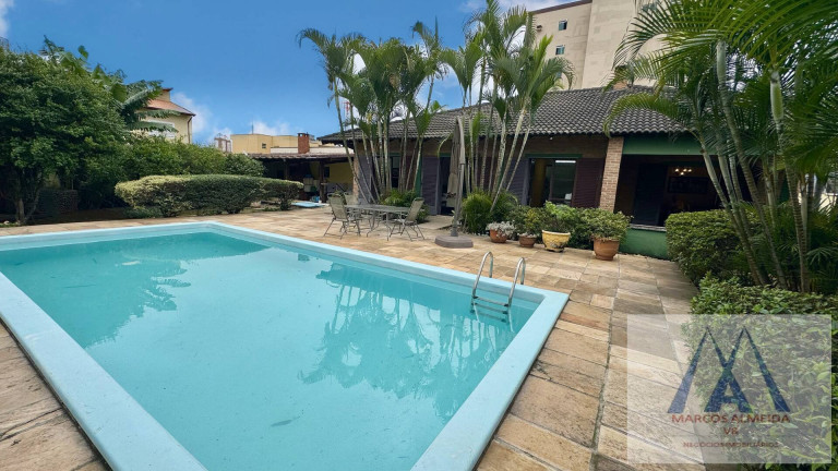 Casa com 4 Quartos para Alugar, 380 m² em Centro - Mogi Das Cruzes