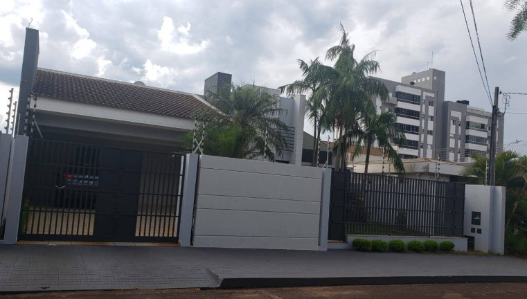 Imagem Casa com 3 Quartos à Venda, 525 m² em Centro - Arapongas Imagem Casa com 3 Quartos à Venda, 525 m² em Centro - Arapongas