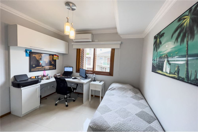 Imagem Casa de Condomínio com 3 Quartos à Venda, 183 m² em Ipanema - Porto Alegre