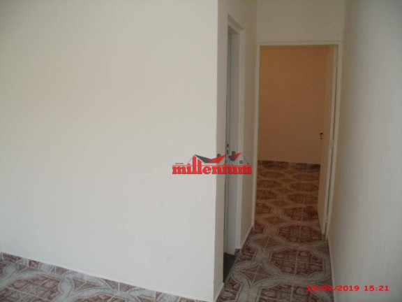 Imagem Casa com 1 Quarto para Alugar, 20 m² em Parque Boturussu - São Paulo