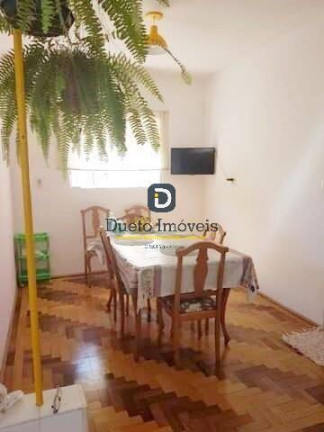 Imagem Casa com 3 Quartos à Venda, 180 m² em Centro - Santa Maria
