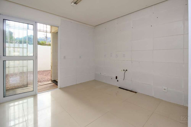 Imagem Casa com 2 Quartos à Venda,  em Hípica - Porto Alegre
