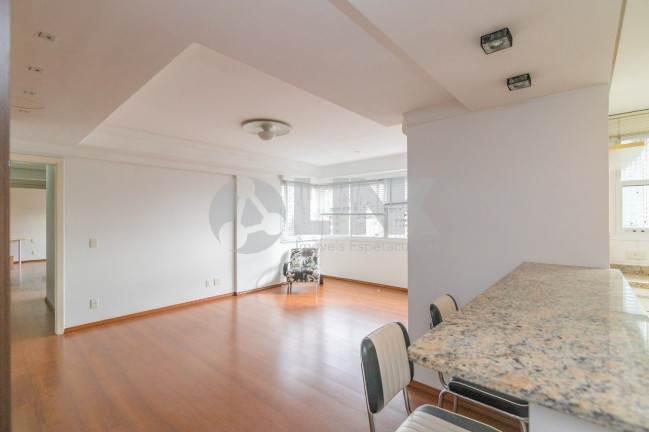 Imagem Apartamento com 2 Quartos à Venda, 88 m² em Moinhos De Vento - Porto Alegre