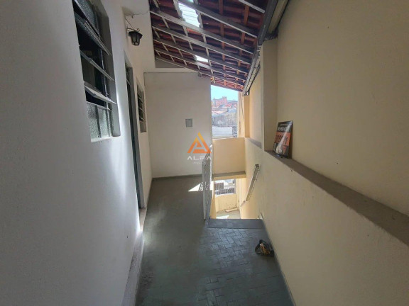 Imagem Casa com 3 Quartos para Alugar, 