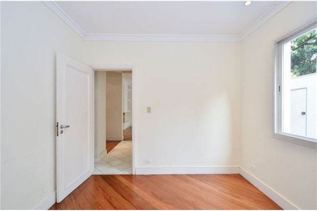 Imagem Casa com 4 Quartos à Venda, em Alto Da Boa Vista - São Paulo Imagem Casa com 4 Quartos à Venda, em Alto Da Boa Vista - São Paulo