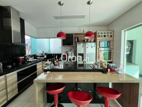 Imagem Sobrado com 3 Quartos à Venda, 324 m² em Loteamento Portal Do Sol I - Goiânia Imagem Sobrado com 3 Quartos à Venda, 324 m² em Loteamento Portal Do Sol I - Goiânia