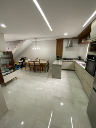 Imagem Casa com 3 Quartos à Venda, 300 m² em Santa Mônica - Guarapari Imagem Casa com 3 Quartos à Venda, 300 m² em Santa Mônica - Guarapari