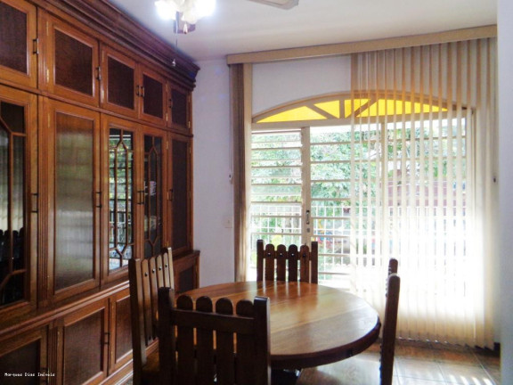 Imagem Casa com 3 Quartos à Venda, 400 m² em Vila Anglo Brasileira - São Paulo Imagem Casa com 3 Quartos à Venda, 400 m² em Vila Anglo Brasileira - São Paulo