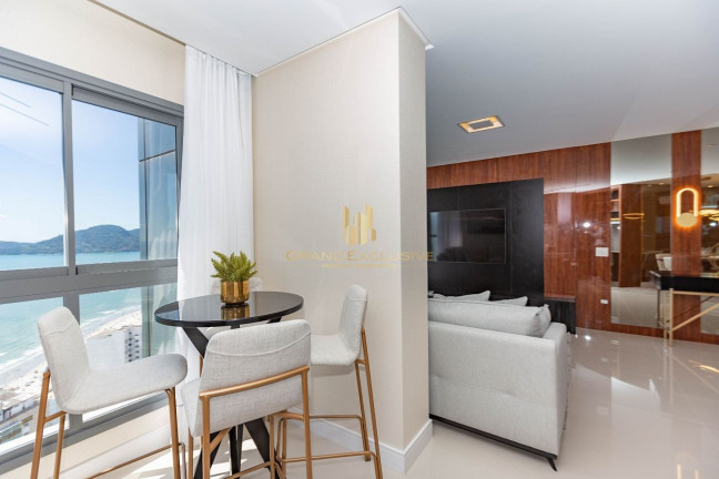 Imagem Apartamento com 4 Quartos à Venda, 182 m² em Centro - Balneário Camboriú Imagem Apartamento com 4 Quartos à Venda, 182 m² em Centro - Balneário Camboriú