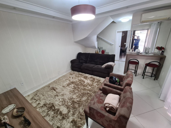Imagem Casa com 3 Quartos à Venda, 115 m² em Marapé - Santos