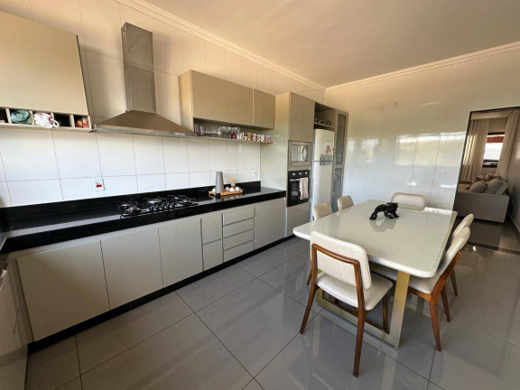 Imagem Casa com 3 Quartos à Venda, 300 m² em Pio Xxii - Itatiaiuçu